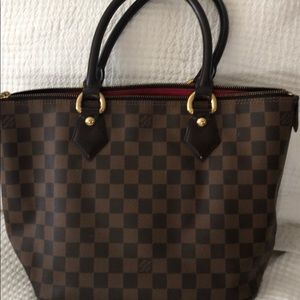 Like new Louis Vuitton Damier bag